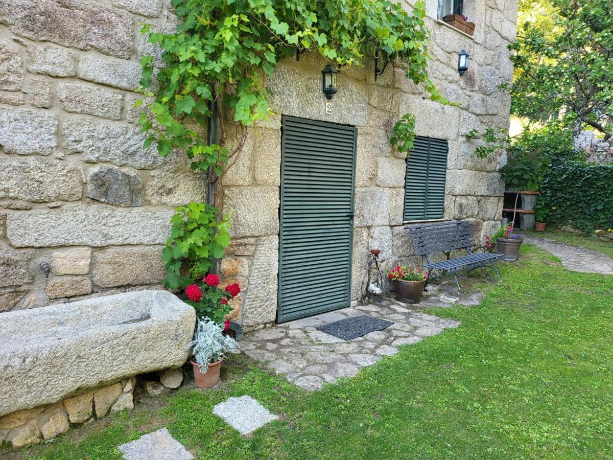Conjunto Entre Acebos Guest House Sotillo de Sanabria Exterior photo