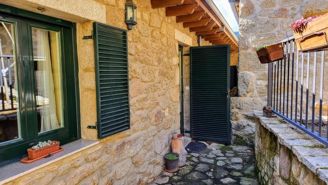 Conjunto Entre Acebos Guest House Sotillo de Sanabria Exterior photo