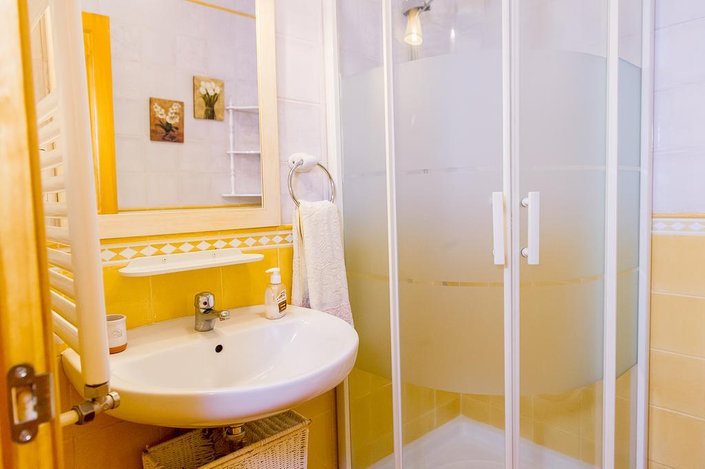 Conjunto Entre Acebos Guest House Sotillo de Sanabria Exterior photo